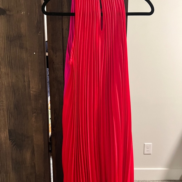 DVF Pink and Red flowy dress - Picture 3 of 5